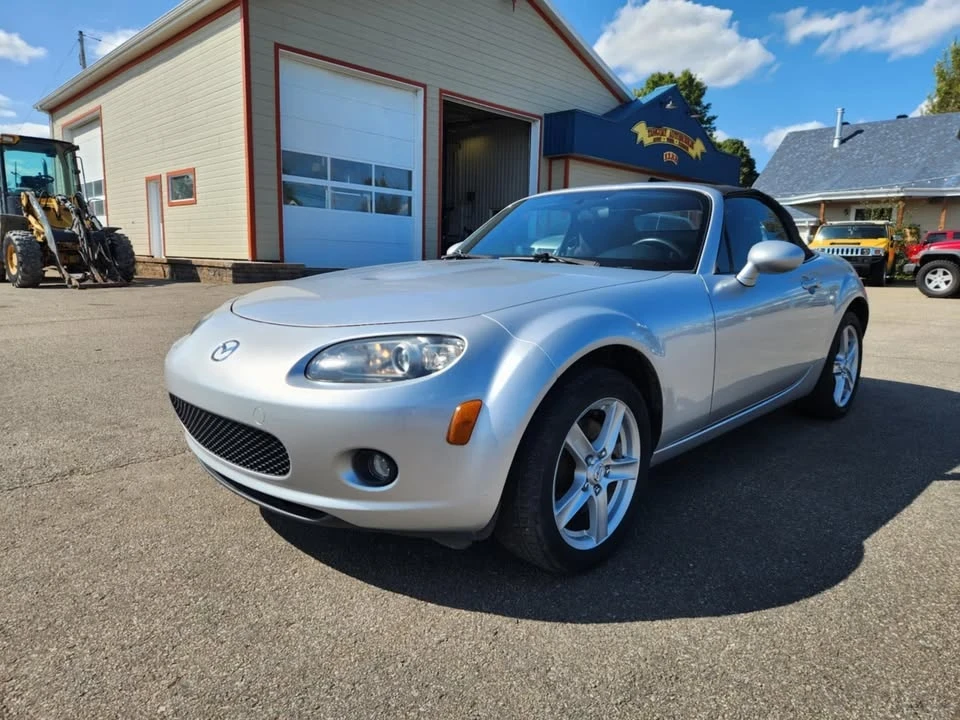 2006 Mazda NC MX-5 Miata - Image 3 of 8