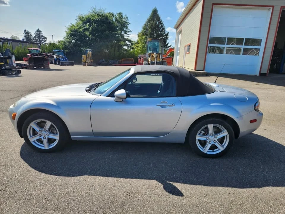 2006 Mazda NC MX-5 Miata - Image 5 of 8