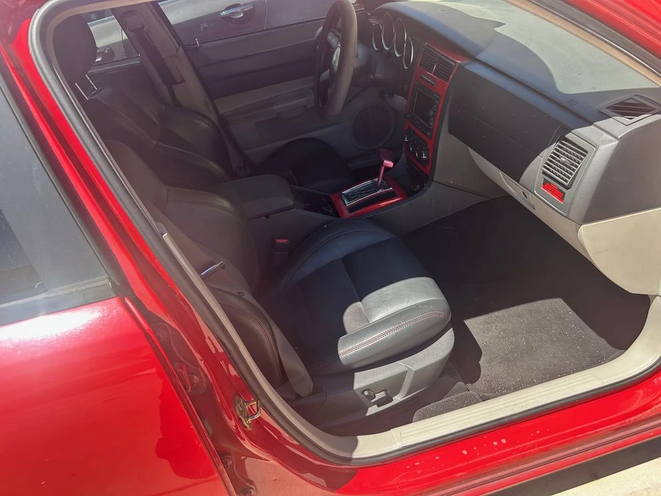 2006 Dodge Charger 6th Gen - Image 5 of 8