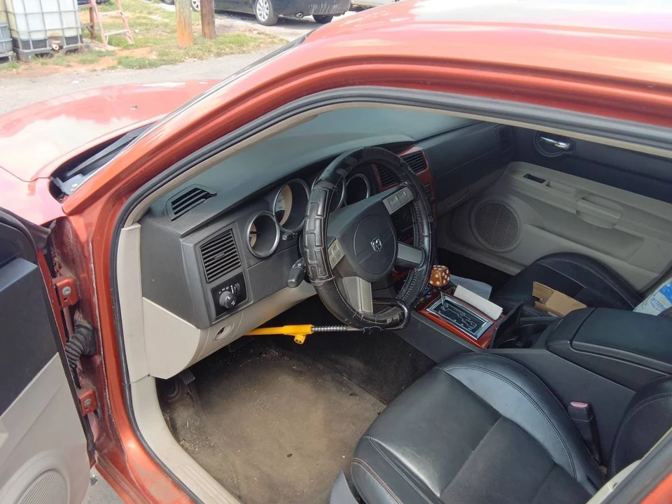 2006 Dodge Charger 6th Gen - Image 2 of 11