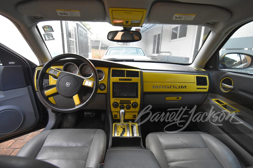 2006 Dodge Magnum 2nd Gen Wagon - Image 3 of 5