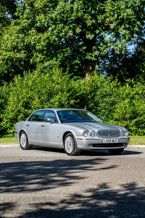 2006 Daimler - Image 2 of 30