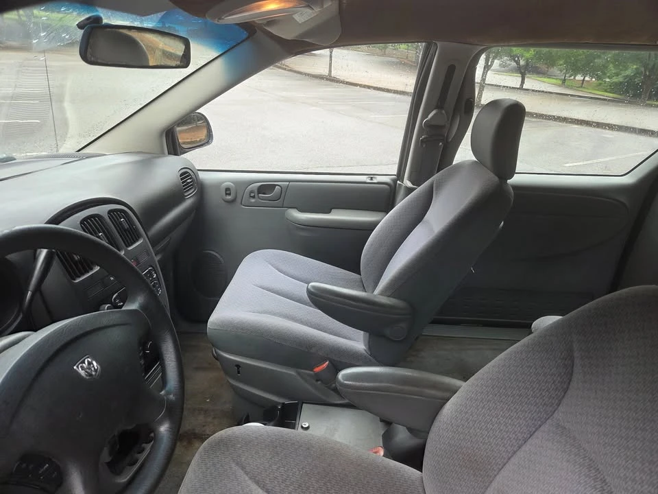 2006 Dodge Caravan - Image 10 of 20