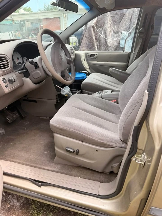 2006 Dodge Caravan - Image 3 of 6