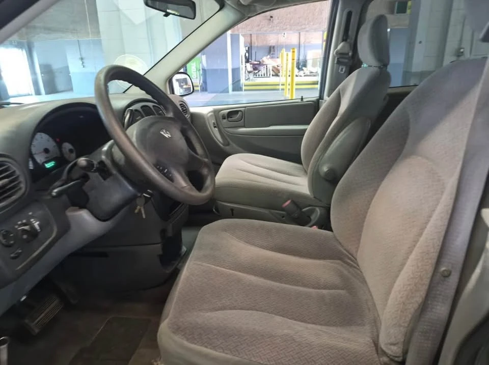 2006 Dodge Caravan - Image 8 of 10