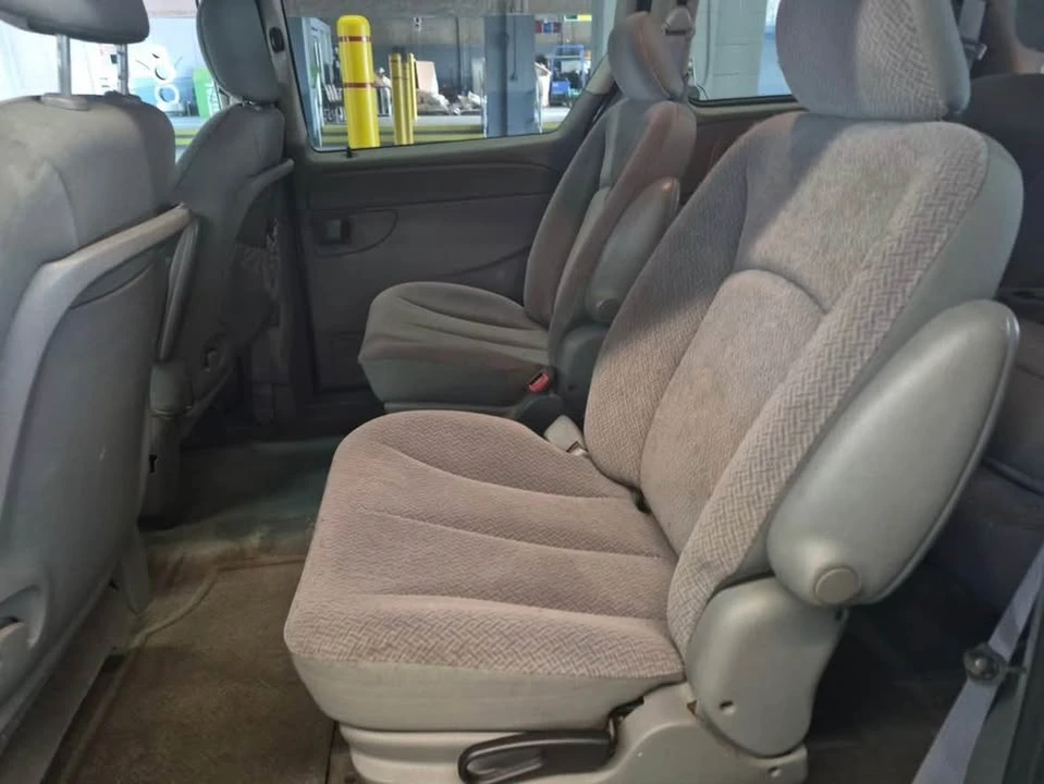 2006 Dodge Caravan - Image 9 of 10