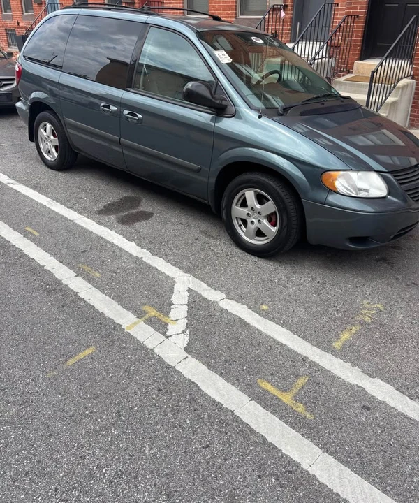 2006 Dodge Caravan - Image 2 of 10