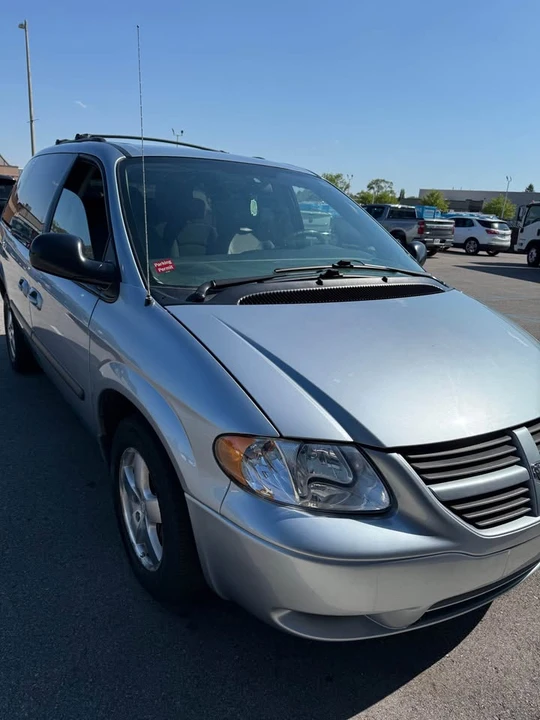 2006 Dodge Caravan - Image 9 of 9