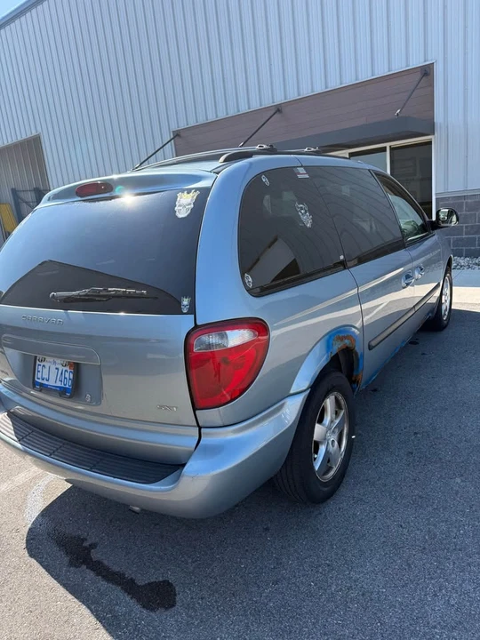 2006 Dodge Caravan - Image 2 of 9