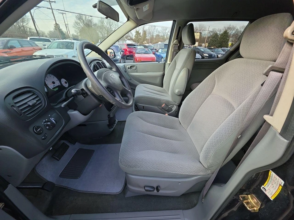 2006 Dodge Caravan - Image 3 of 12