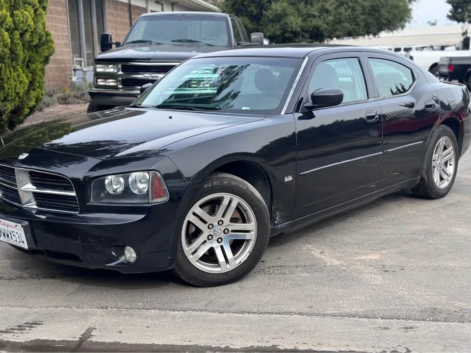 2006 Dodge Challenger - Image 2 of 9