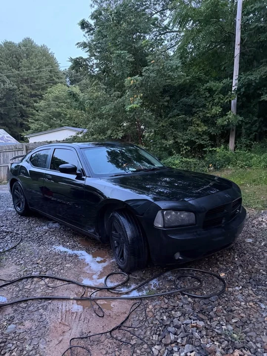 2006 Dodge Challenger - Image 2 of 18