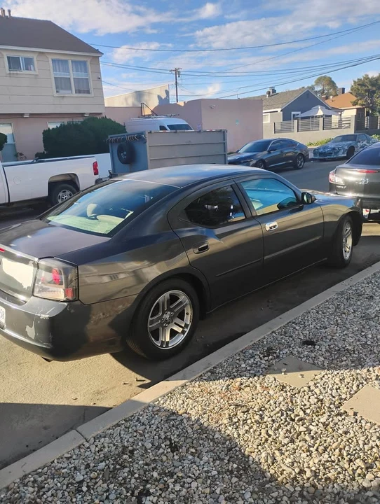 2006 Dodge Charger 6th Gen - Image 2 of 4