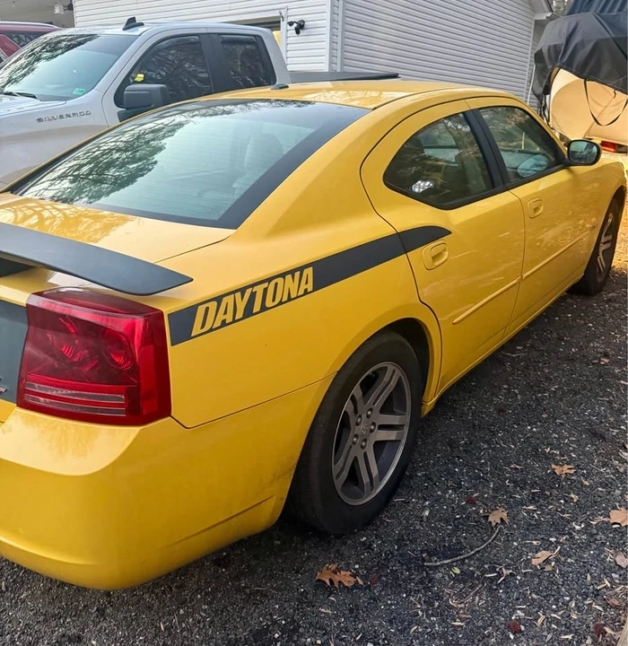 2006 Dodge Charger 6th Gen - Image 2 of 12