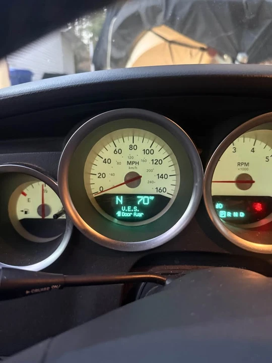 2006 Dodge Charger 6th Gen - Image 3 of 12