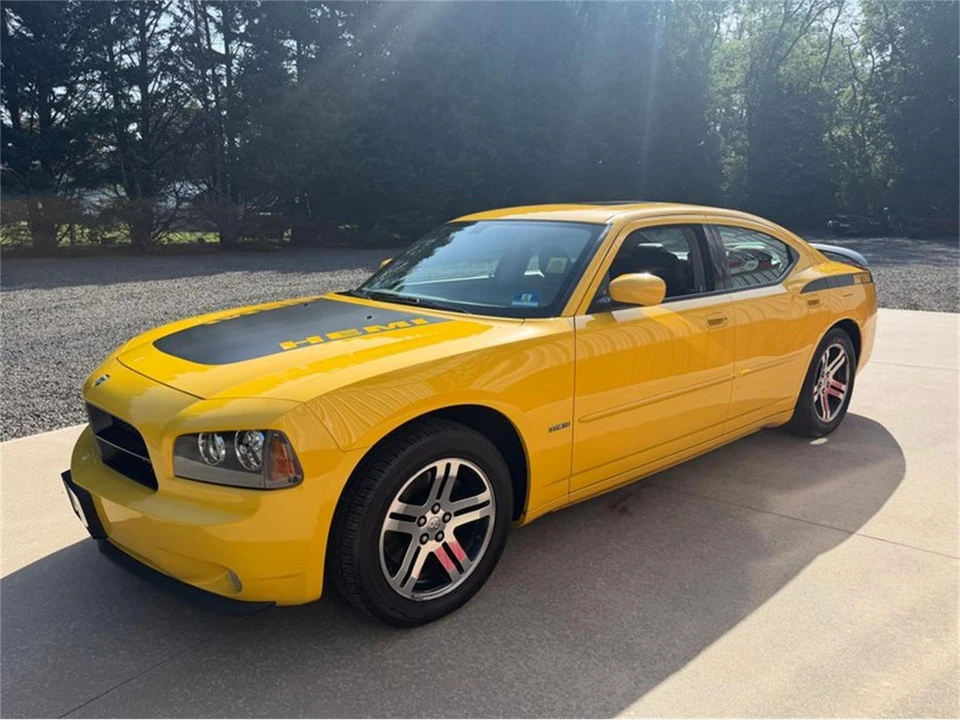 2006 Dodge Charger 6th Gen - Image 27 of 31