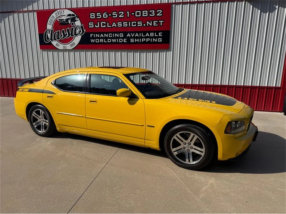 2006 Dodge Charger 6th Gen - Image 15 of 31