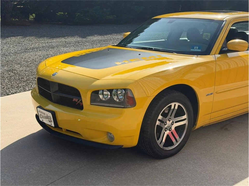 2006 Dodge Charger 6th Gen - Image 3 of 31
