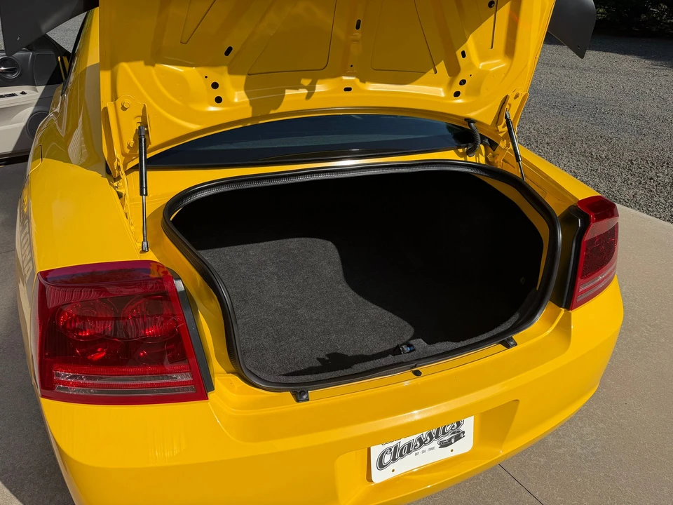 2006 Dodge Charger 6th Gen - Image 17 of 19