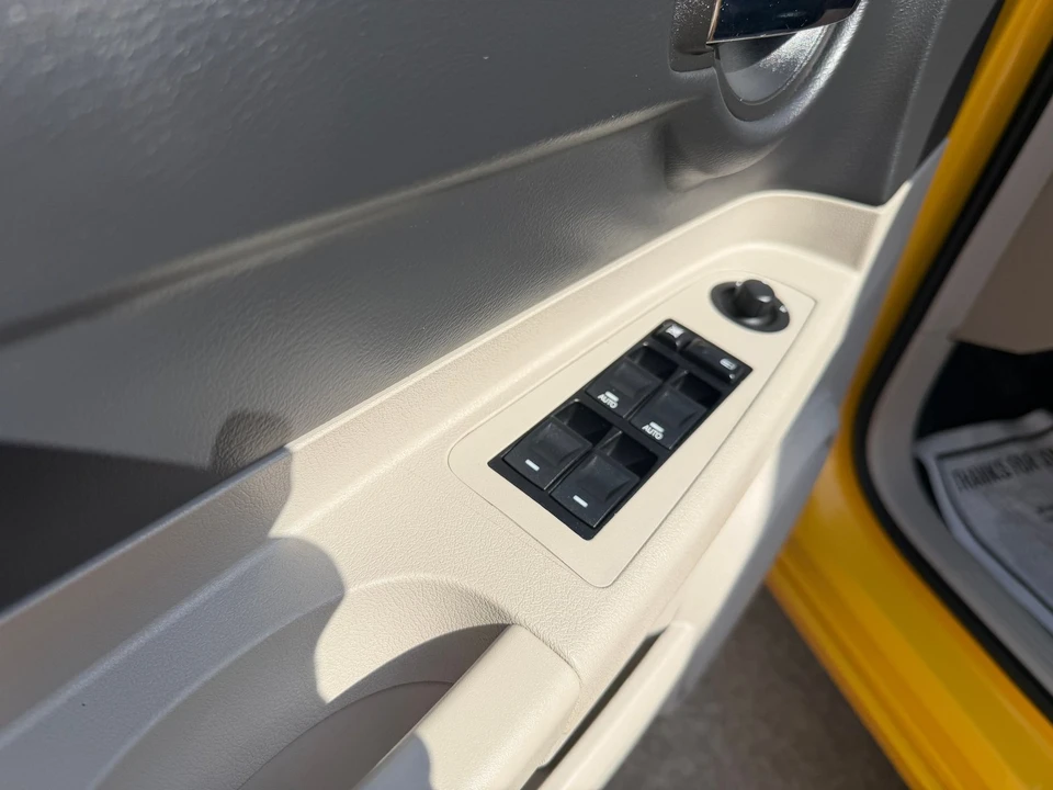 2006 Dodge Charger 6th Gen - Image 28 of 31