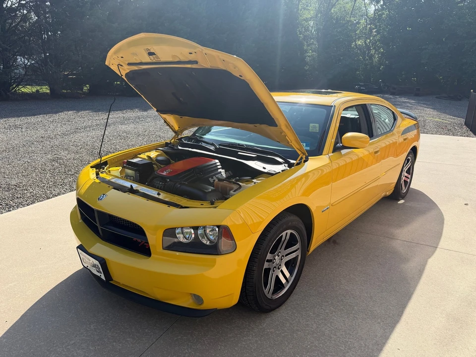 2006 Dodge Charger 6th Gen - Image 25 of 31