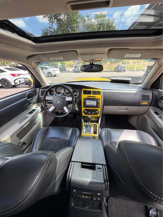 2006 Dodge Charger 6th Gen - Image 12 of 19