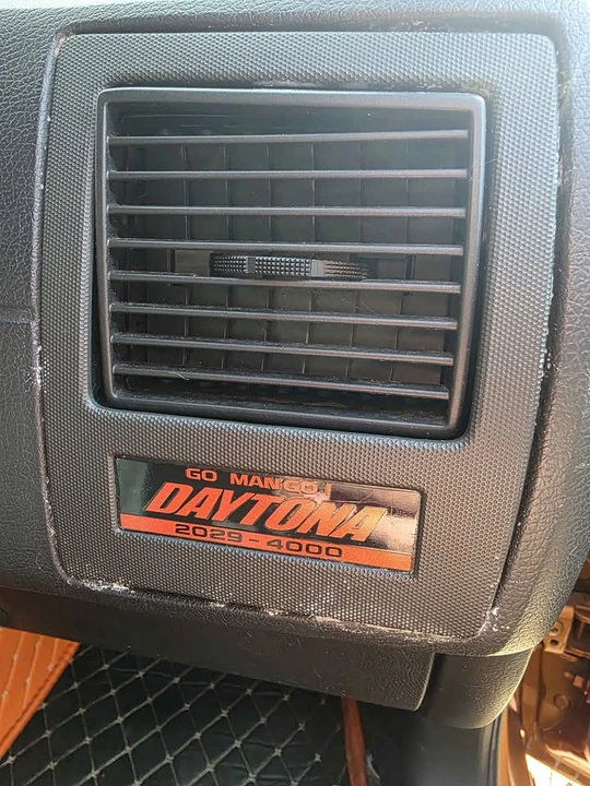 2006 Dodge Charger 6th Gen - Image 12 of 13