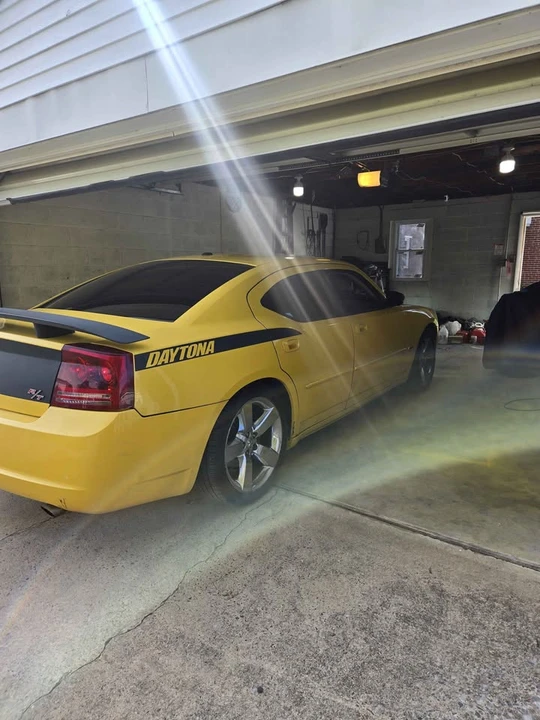 2006 Dodge Charger 6th Gen - Image 3 of 8