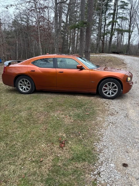 2006 Dodge Charger 6th Gen - Image 2 of 10