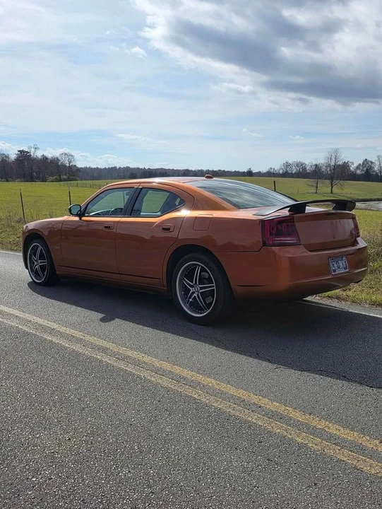 2006 Dodge Charger 6th Gen - Image 3 of 10