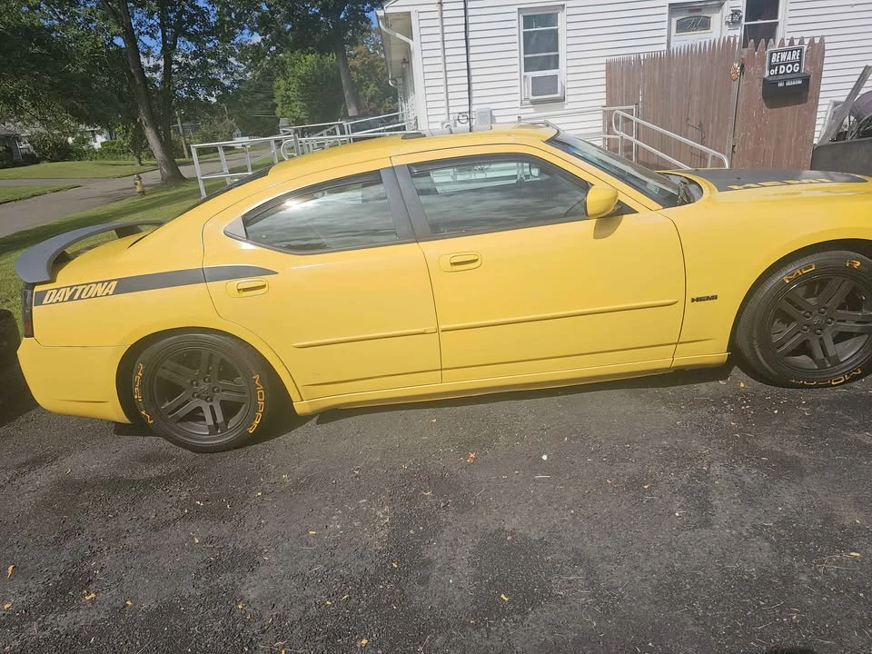 2006 Dodge Charger 6th Gen - Image 2 of 8