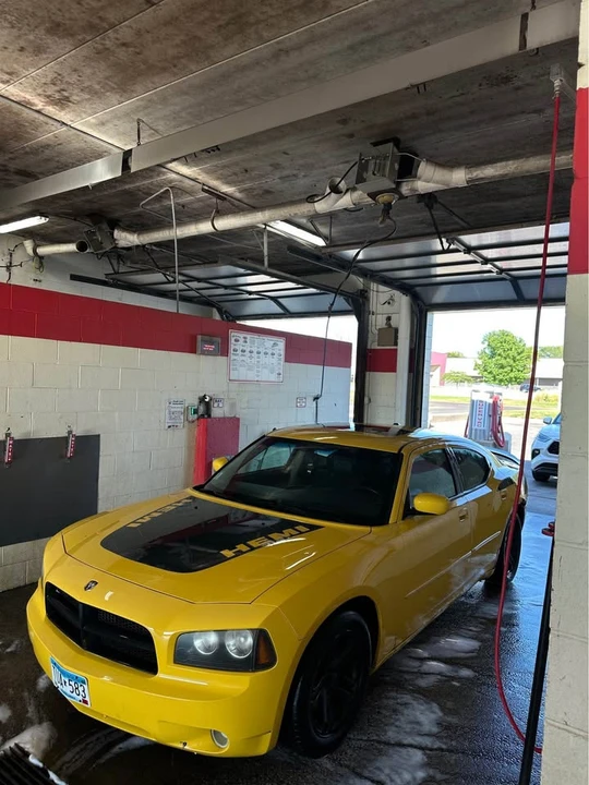 2006 Dodge Charger 6th Gen - Image 2 of 10