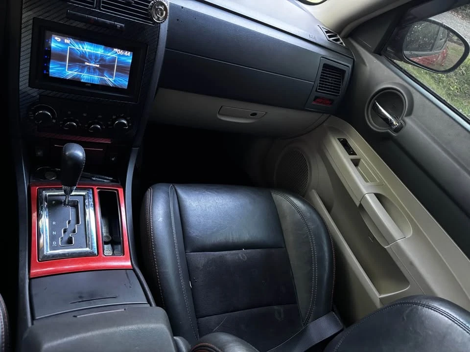 2006 Dodge Charger 6th Gen - Image 5 of 8
