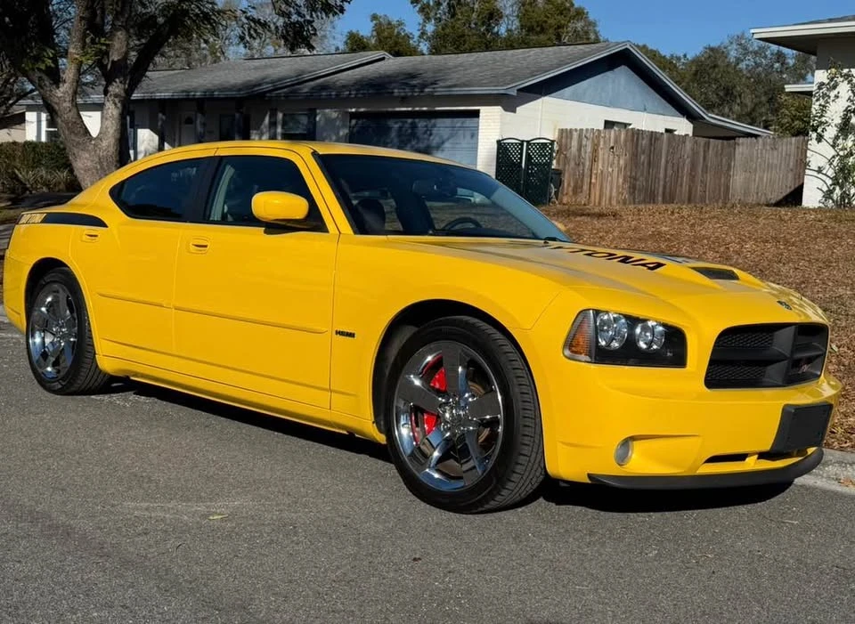 2006 Dodge Charger 6th Gen - Image 13 of 16