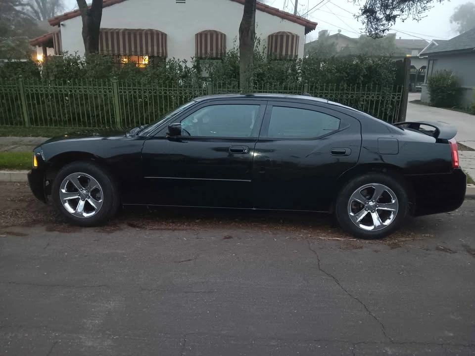 2006 Dodge Charger 6th Gen - Image 3 of 8