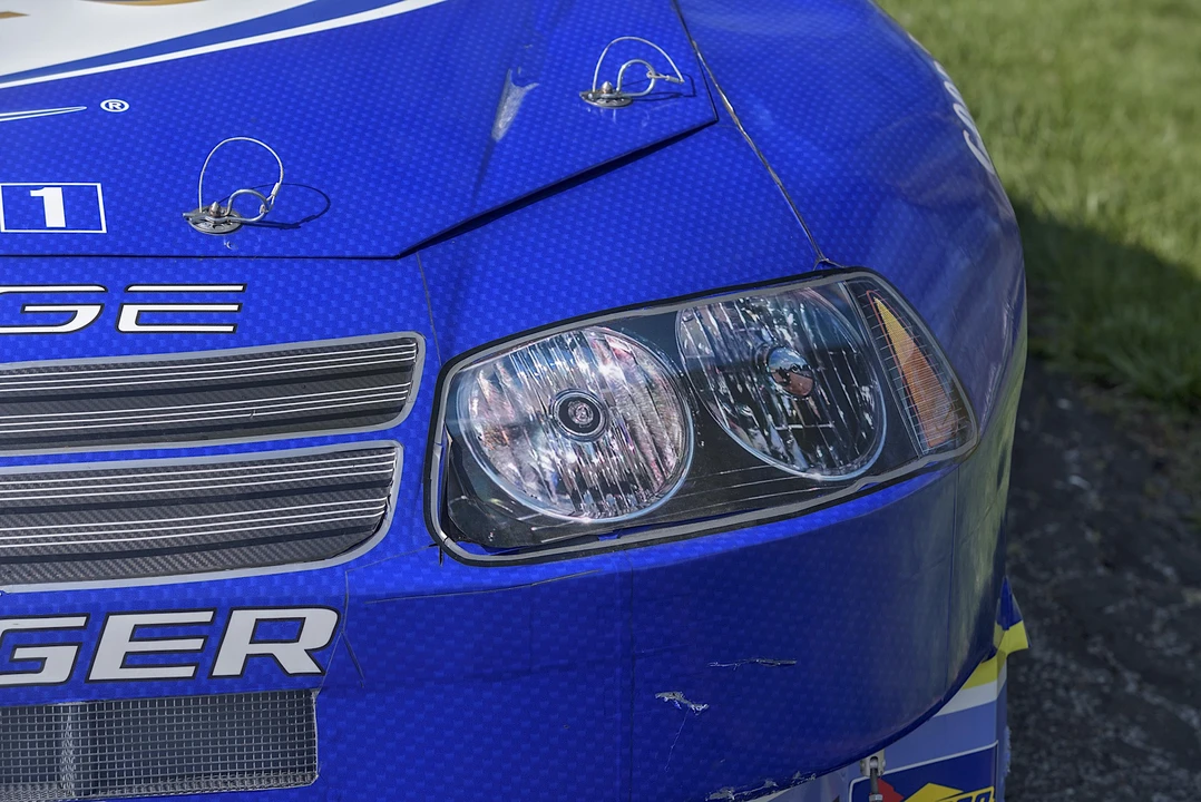 2006 Dodge Charger 6th Gen - Image 16 of 31