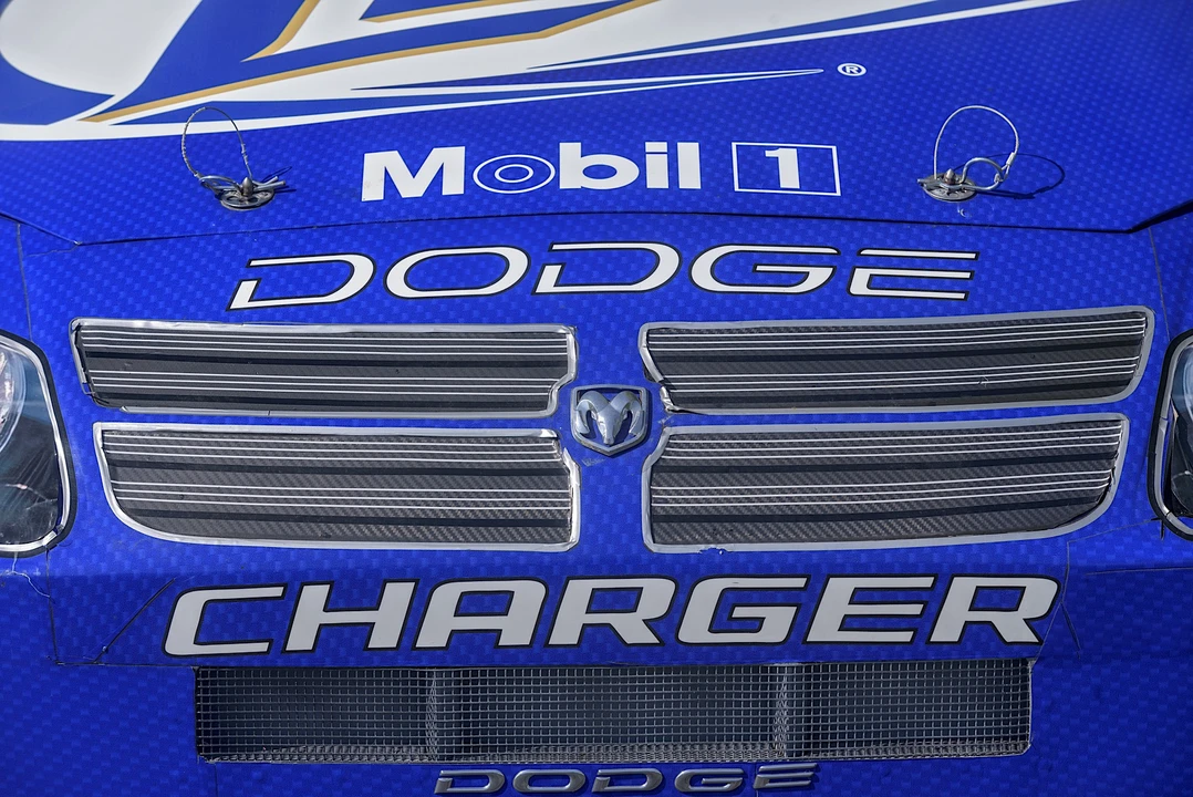 2006 Dodge Charger 6th Gen - Image 15 of 31