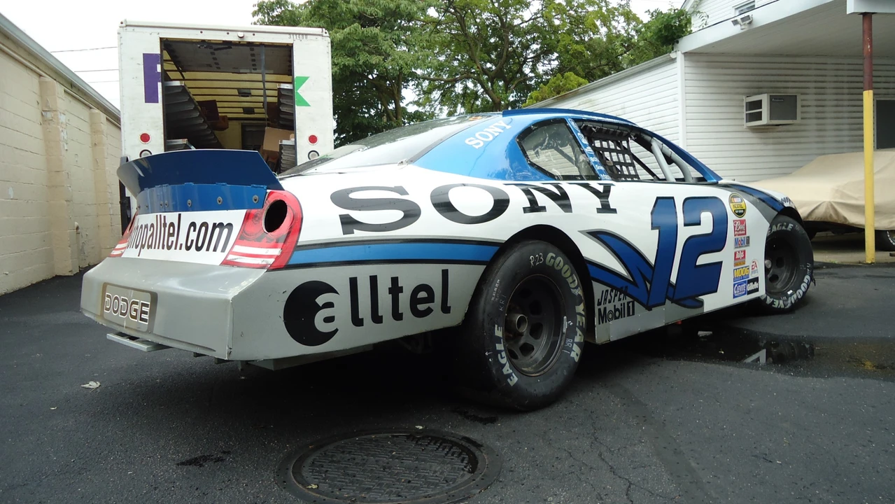 2006 Dodge Charger 6th Gen - Image 11 of 31
