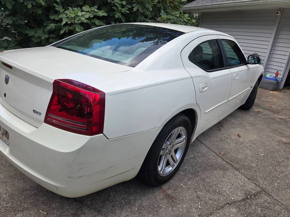2006 Dodge Charger 6th Gen - Image 9 of 13