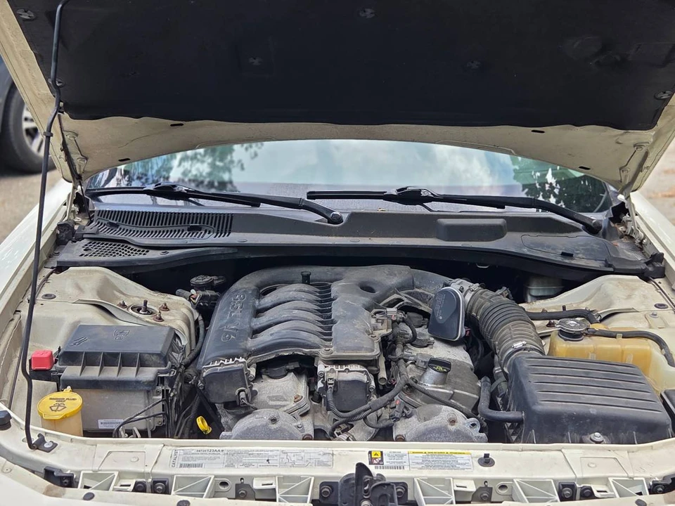2006 Dodge Charger 6th Gen - Image 4 of 13