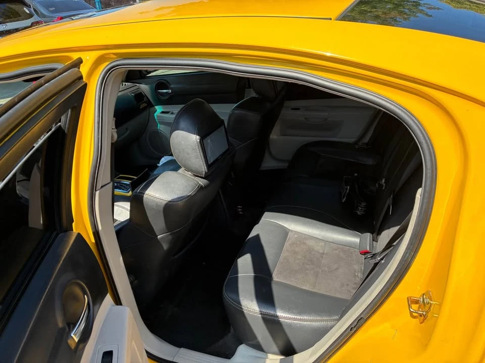 2006 Dodge Charger 6th Gen - Image 3 of 7