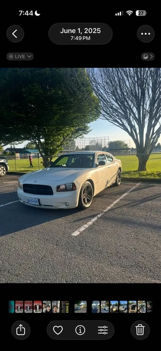 2006 Dodge Charger 6th Gen - Image 3 of 10