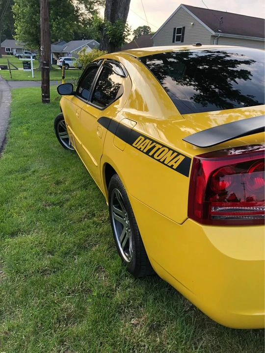 2006 Dodge Charger 6th Gen - Image 4 of 9