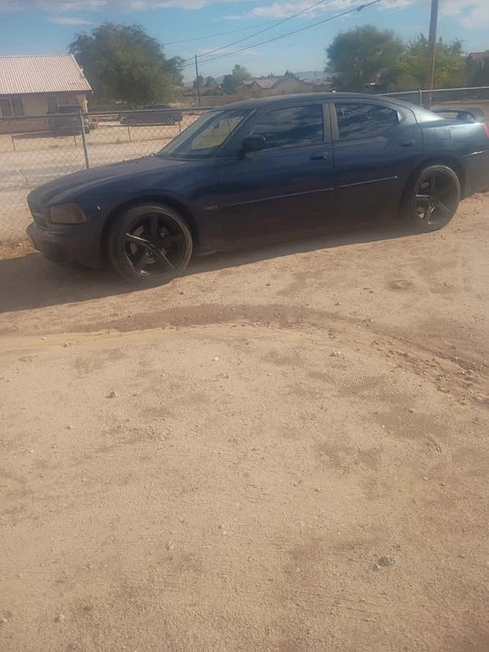 2006 Dodge Charger 6th Gen - Image 3 of 8