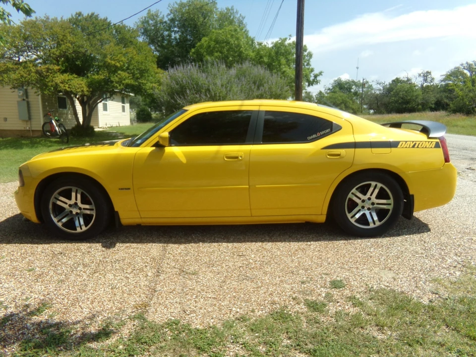 2006 Dodge Charger 6th Gen - Image 3 of 10
