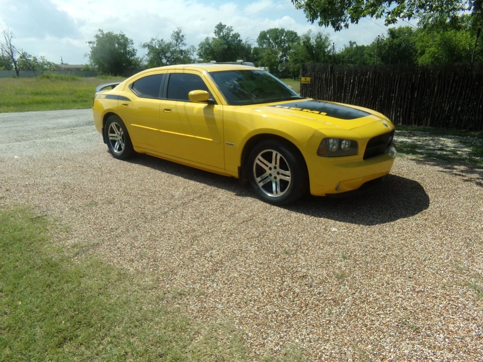 2006 Dodge Charger 6th Gen - Image 2 of 10