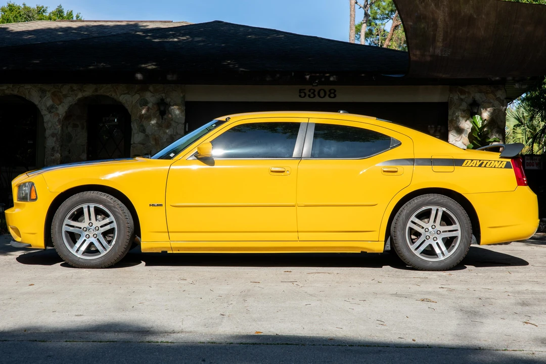 2006 Dodge Charger 6th Gen - Image 3 of 31