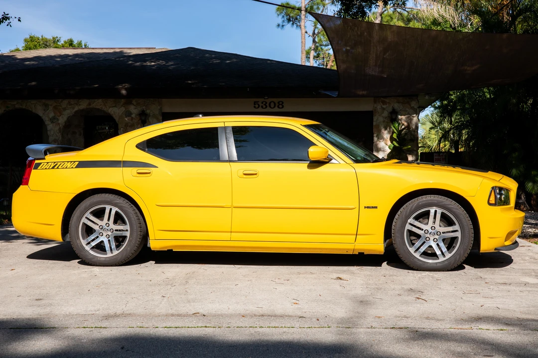 2006 Dodge Charger 6th Gen - Image 11 of 31