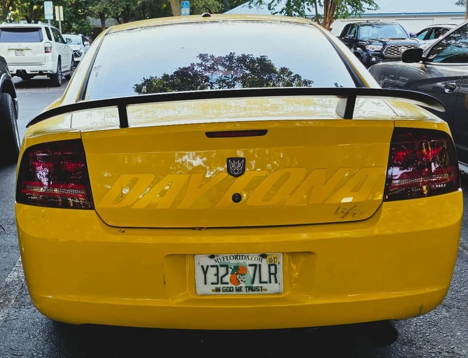 2006 Dodge Charger 6th Gen - Image 2 of 10