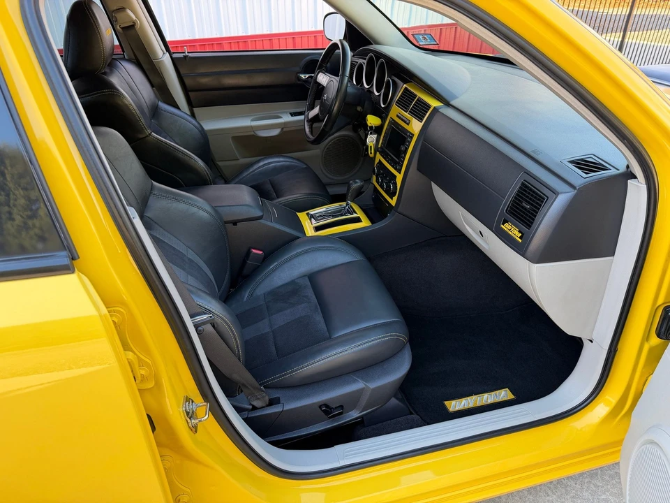 2006 Dodge Charger 6th Gen - Image 11 of 21